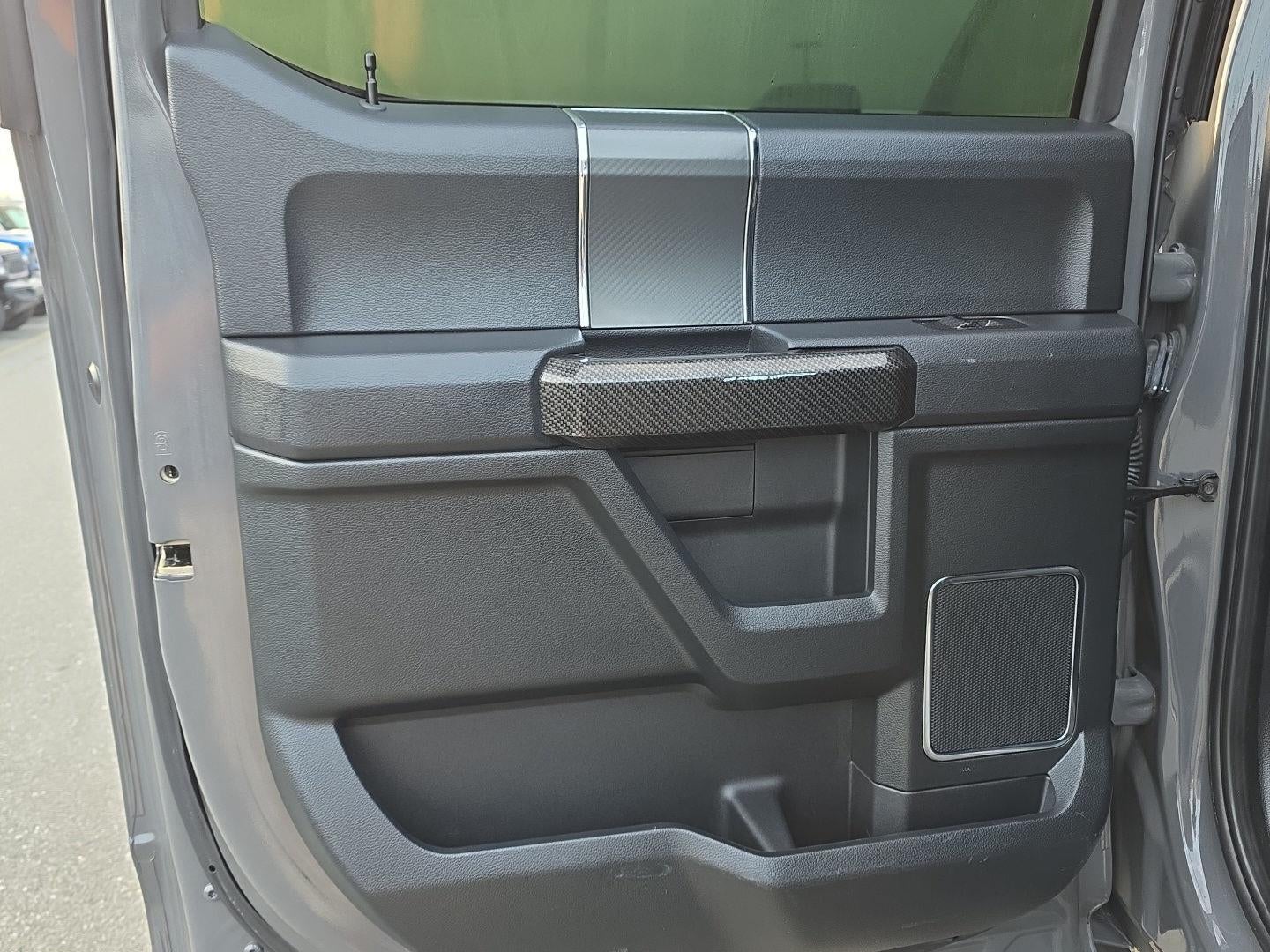 2020 Ford F-150 LARIAT Black Ops