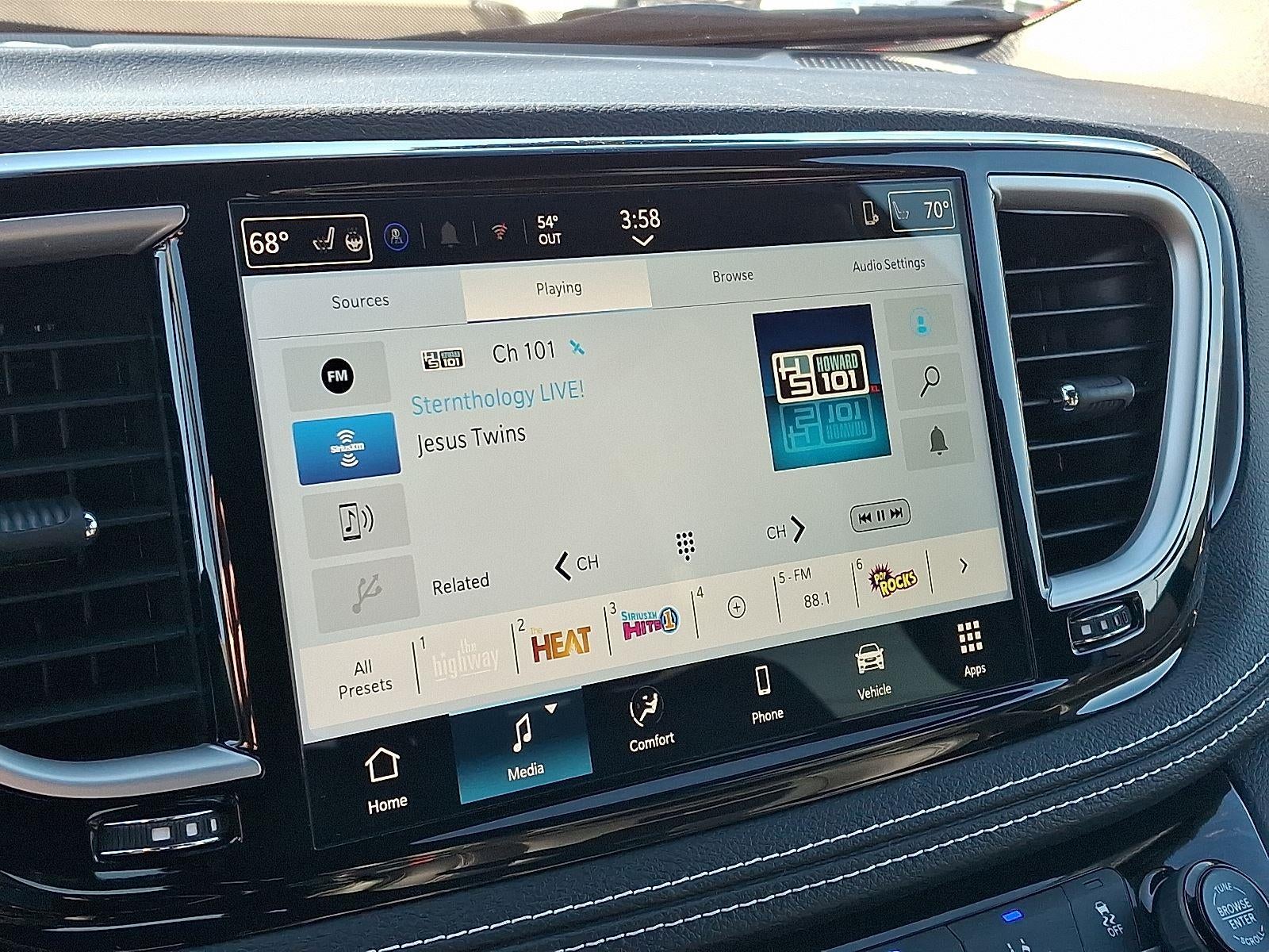 2026 Chrysler Pacifica Select