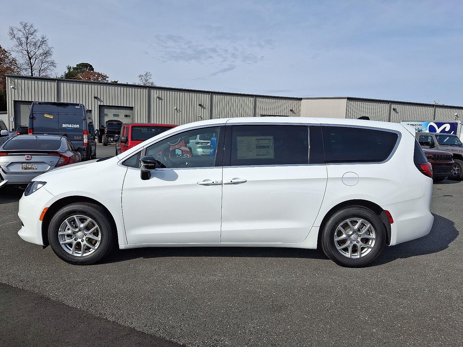 2026 Chrysler Voyager LX