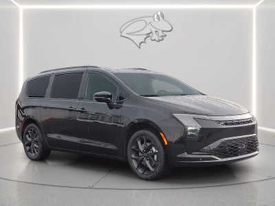 2027 Chrysler Pacifica Limited