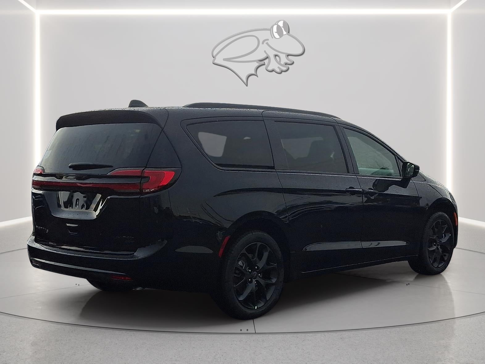 2027 Chrysler Pacifica Limited