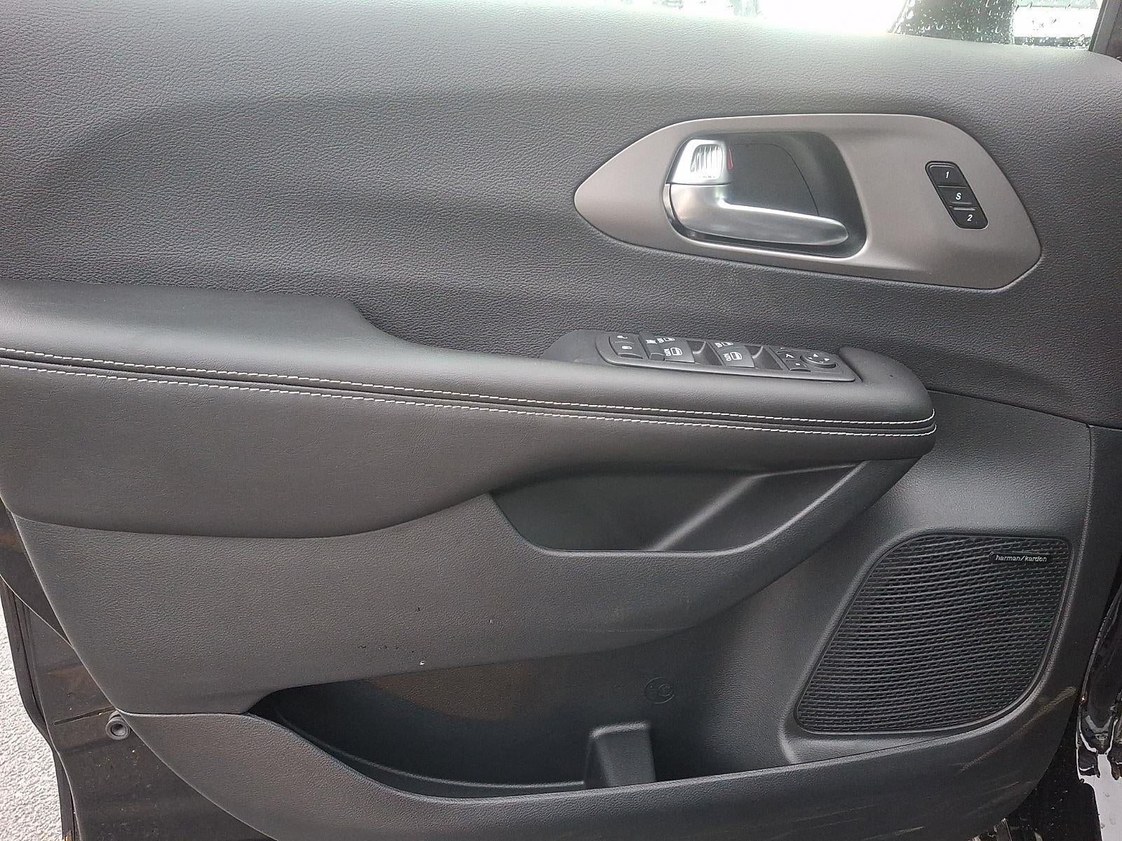 2027 Chrysler Pacifica Limited