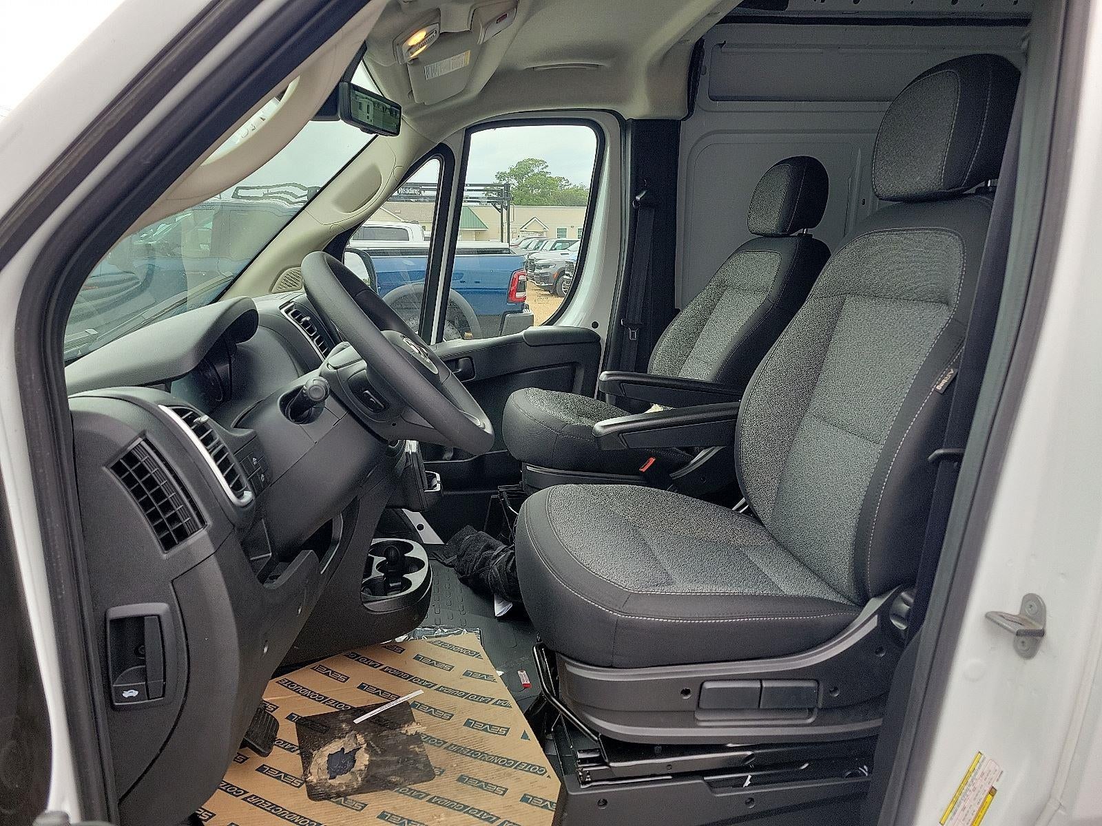 2024 RAM ProMaster 2500 SLT+