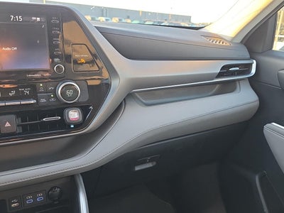 2022 Toyota Highlander Hybrid LE