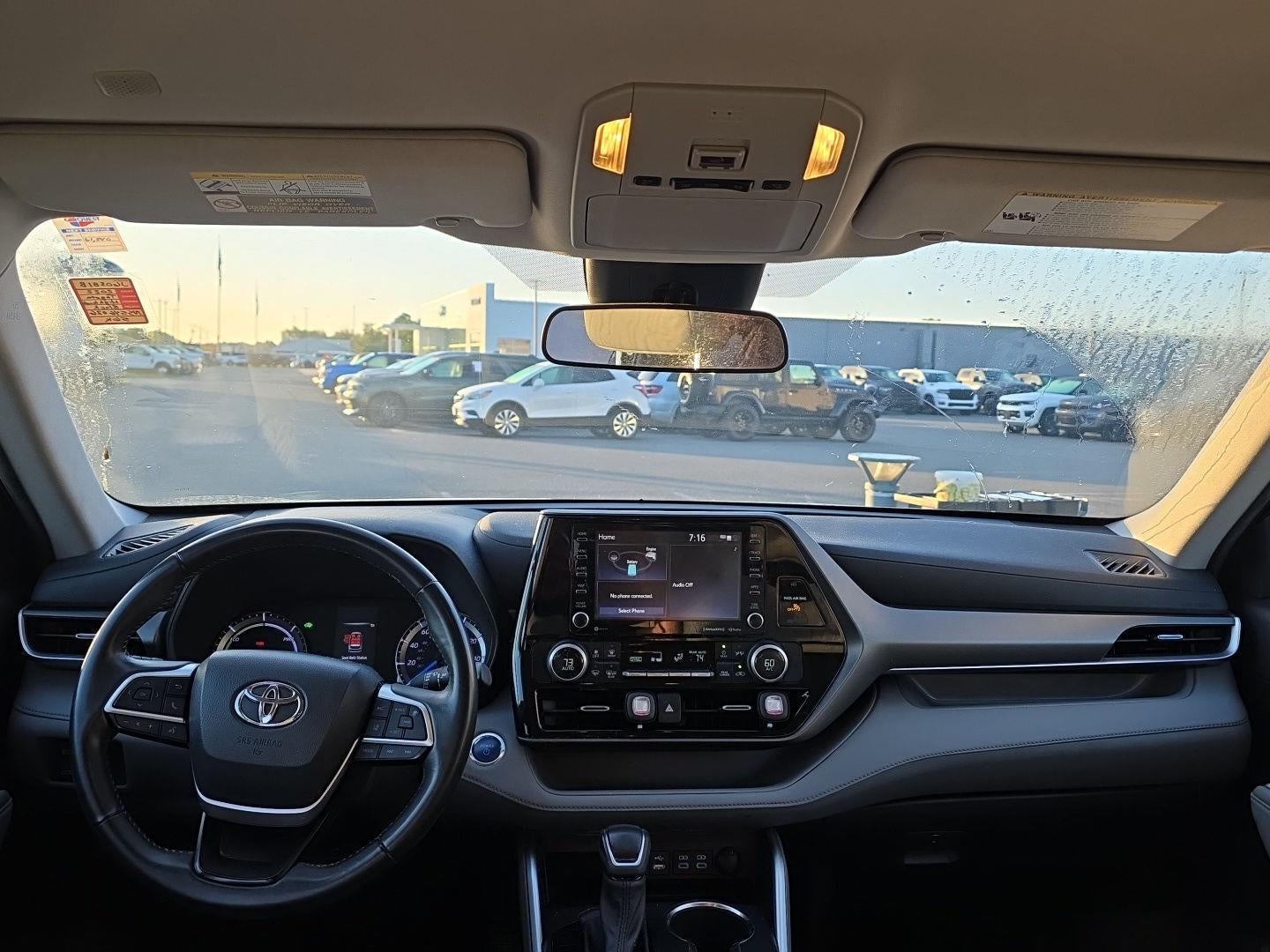 2022 Toyota Highlander Hybrid LE