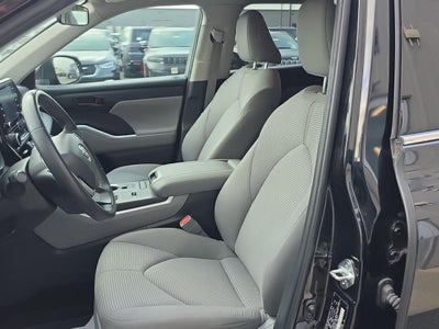 2022 Toyota Highlander Hybrid LE