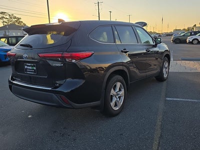 2022 Toyota Highlander Hybrid LE