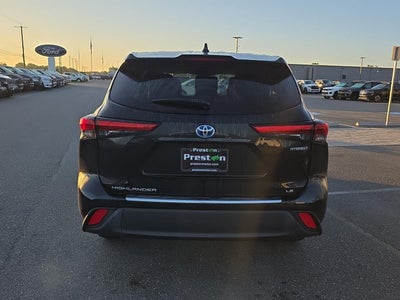 2022 Toyota Highlander Hybrid LE