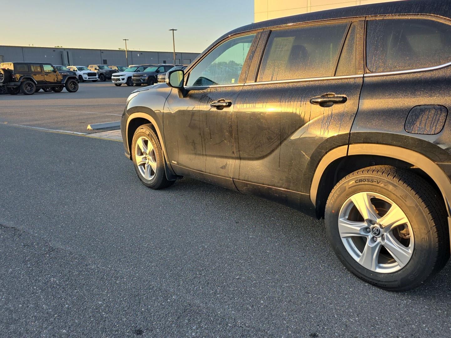 2022 Toyota Highlander Hybrid LE