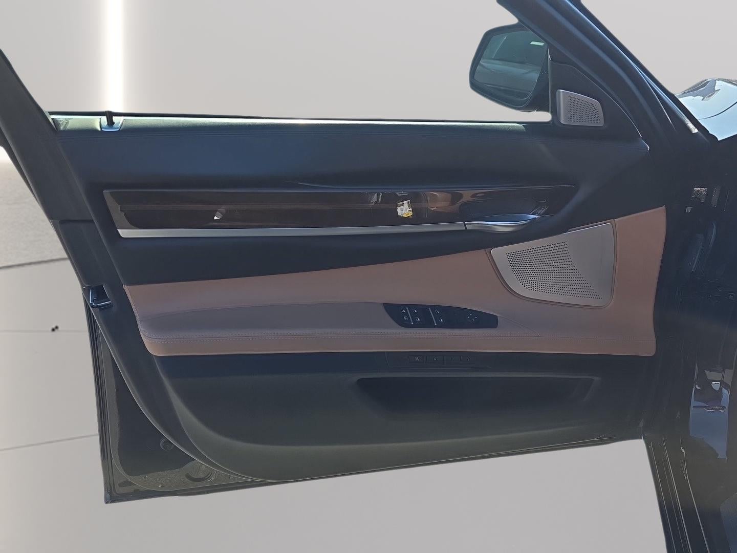 2013 BMW 750LI XDRIVE Base