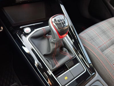 2024 Volkswagen Golf GTI 380 SE